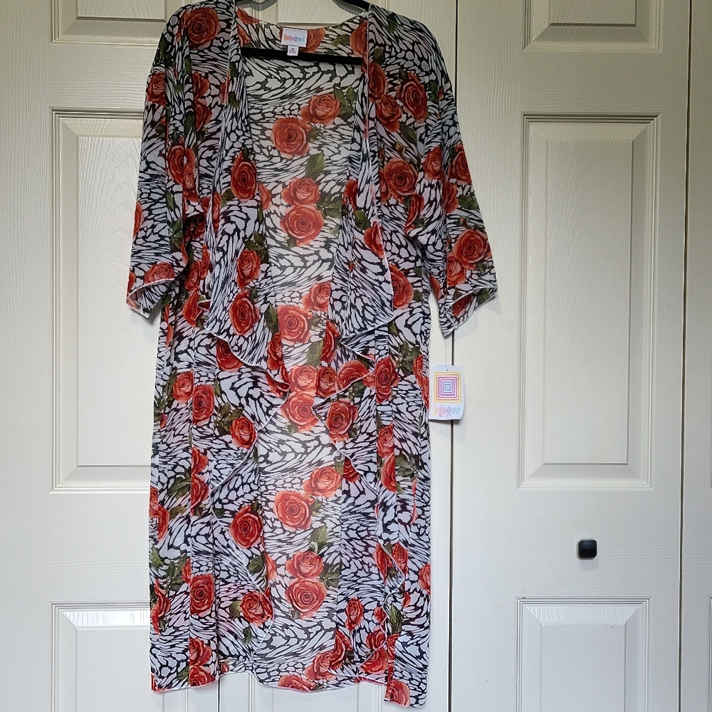 Sheer Kimono Red Roses Black & White Amazing Elegant Polyester Medium NWT Rare - Picture 1 of 5